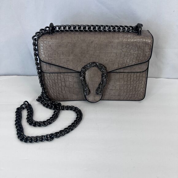 Faux Crocodile Horseshoe Front Buckle--Metal Sirens Chain Crossbody Strap Purse - Picture 11 of 11